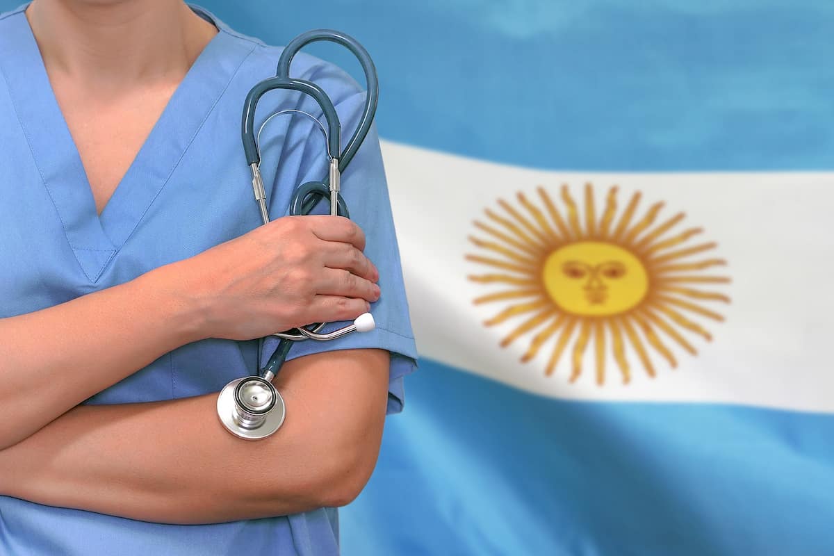 Catorce maestros. Argentinos que mejoraron la medicina en el mundo