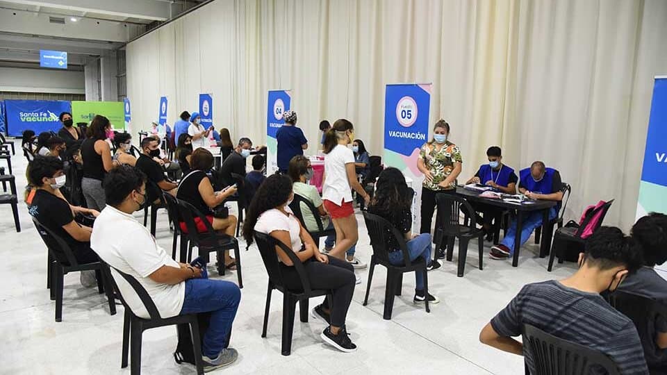 Covid19. Cierra en forma definitiva el centro de vacunación Portal Rosario Shopping